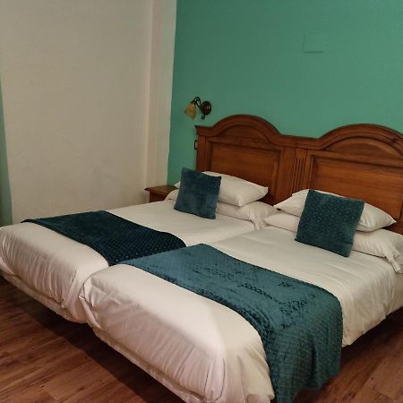 Bed and Breakfast Puerta Al Duraton Sebúlcor Exterior foto